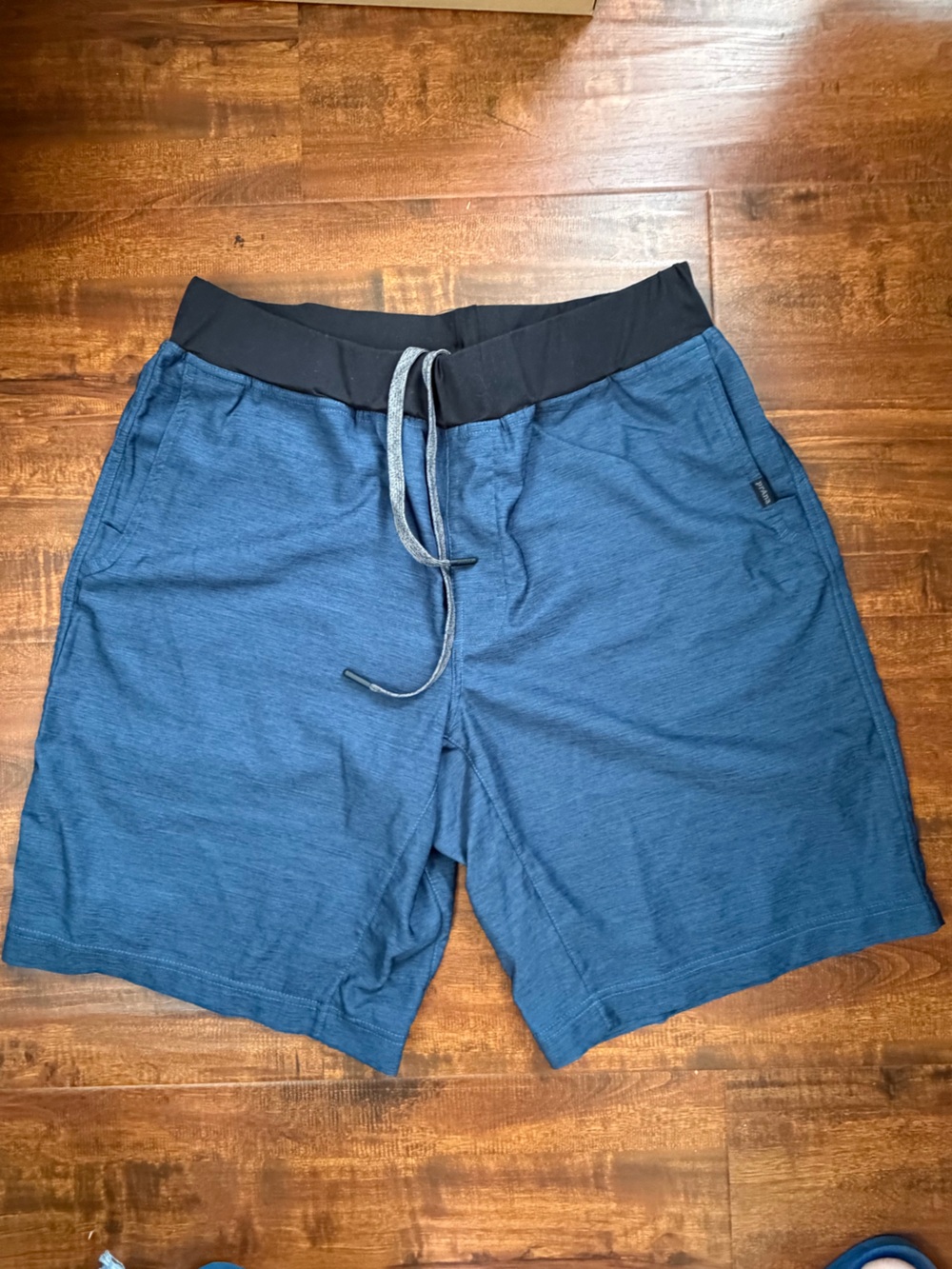 Prana Men's Blue Drawstring Casual Shorts  Inseam- 10’
